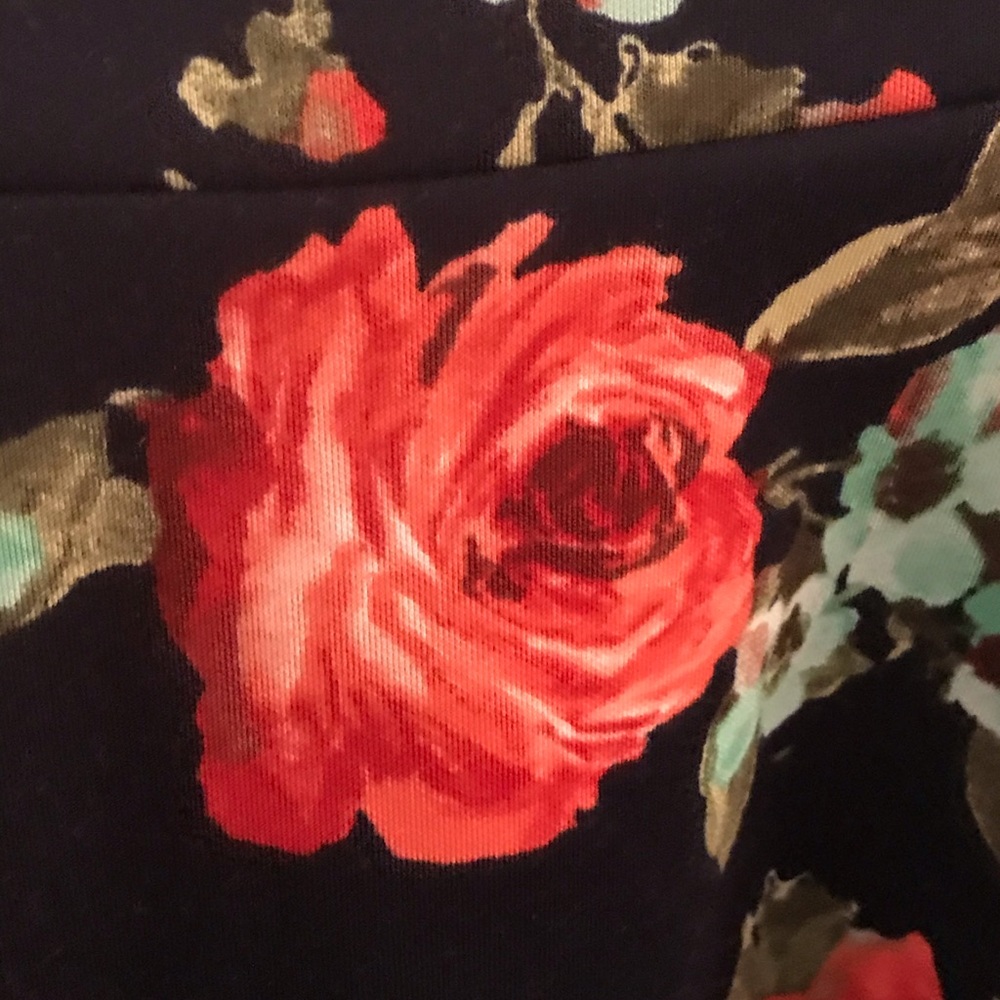 Skirt - Picture 2 of 3